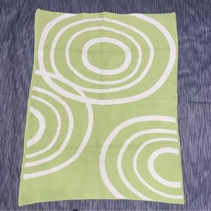 Nook NWOT! Sleep Systems Green/White Embroidered Blanket One Size